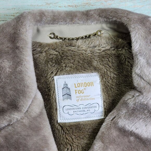 Vintage London Fog Mens Beige Overcoat With Faux Fur, Men's 44L - Picture 3 of 12